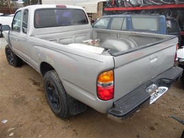 2000 Toyota Tacoma Silver Xtra Cab 2.7L AT 2WD #Z21651